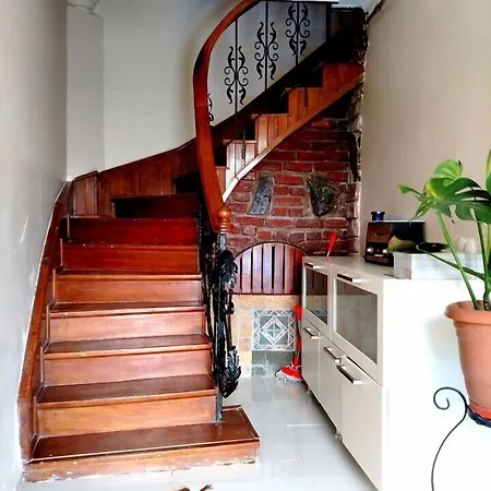 מלון Cemed House 2*