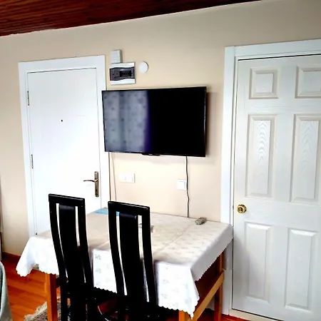 Cemed House מלון 2*