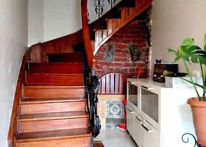 Szálloda Cemed House 2*